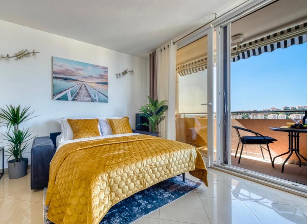 Goldensky New Apartment Дубровник Екстериор снимка
